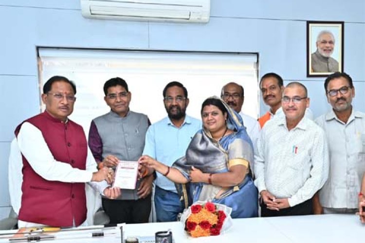 मुख्यमंत्री साय से छत्तीसगढ़ मनवा कुर्मी क्षत्रिय समाज के प्रतिनिधिमंडल ने की सौजन्य मुलाकात, 80 वॉ महा- अधिवेशन का दिया न्यौता