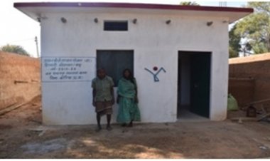 बुजुर्ग दम्पत्ति को मिला अपना खुद का पक्का घर