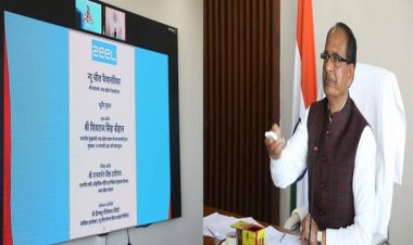 स्थानीय लोगों को प्रशिक्षित कर उन्हें रोजगार दें: मुख्यमंत्री चौहान