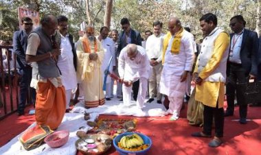 मुख्यमंत्री श्री भूपेश बघेल ने श्री राम वाटिका एवं अधोसंरचना विकास कार्यों का भूमिपूजन किया