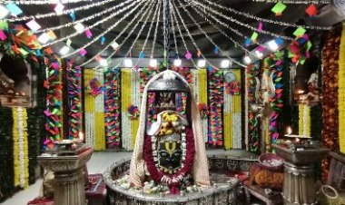 महाकाल मंदिर अधिकारियों के लिए प्रयोगशाला बन गया, बदली ब्यवस्था, 250 रुपये वाली ऑफलाइन रसीद बंद