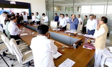 मंत्रि-परिषद ने सीधी दुर्घटना के दिवंगत नागरिकों को दी श्रद्धांजलि