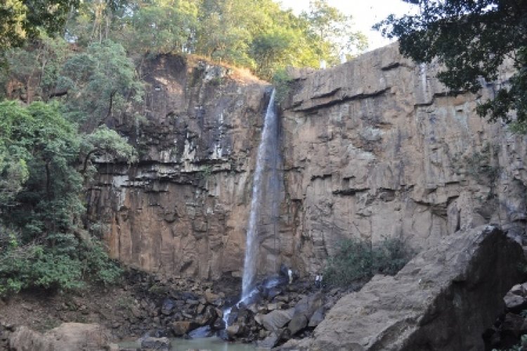 प्राकृतिक सौंदर्य व अनूठे संस्कृति का संगम मैनपाट, बन रहा सैलानियों का पसंदीदा हिल स्टेशन  