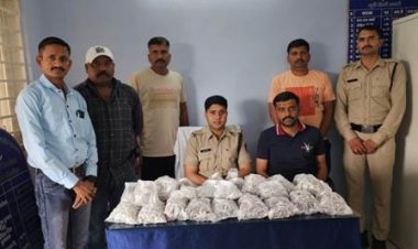 देवास में सूनसान कुआ से गुजरात पुलिस ने लूट की 30 किलो चांदी जप्त की