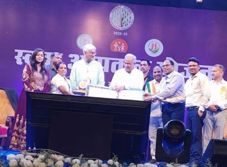 मुख्यमंत्री ने कायाकल्प योजना के अंतर्गत उप स्वास्थ्य केन्द्र जूर को प्रथम एवं डेडरी को द्वितीय पुरस्कार प्रदान किया