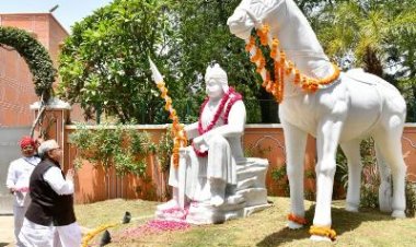 राज्यपाल ने महाराणा प्रताप की प्रतिमा पर श्रद्धासुमन अर्पित किए