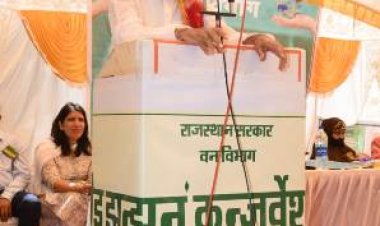 राज्य महिला आयोग अध्यक्ष ने चूरू में किया महंगाई राहत कैंप का अवलोकन