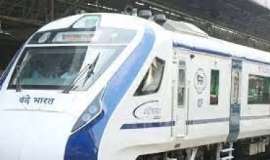 वंदे भारत एक्सप्रेस ट्रेन का रंग बदल, अब केसरिया रंग की होगी