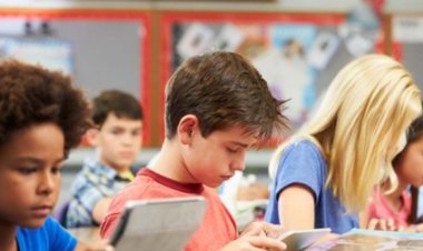 अगले साल से अमेरिका में 1 हजार स्कूल में शुरू हो सकती है हिन्दी भाषा की पढ़ाई