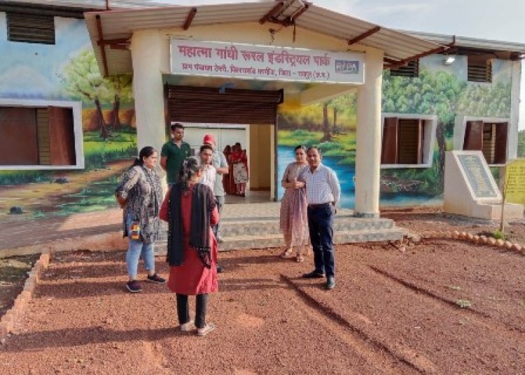 स्थानीय स्तर पर ग्रामीण महिलाओं को मिल रहा है रोजगार
