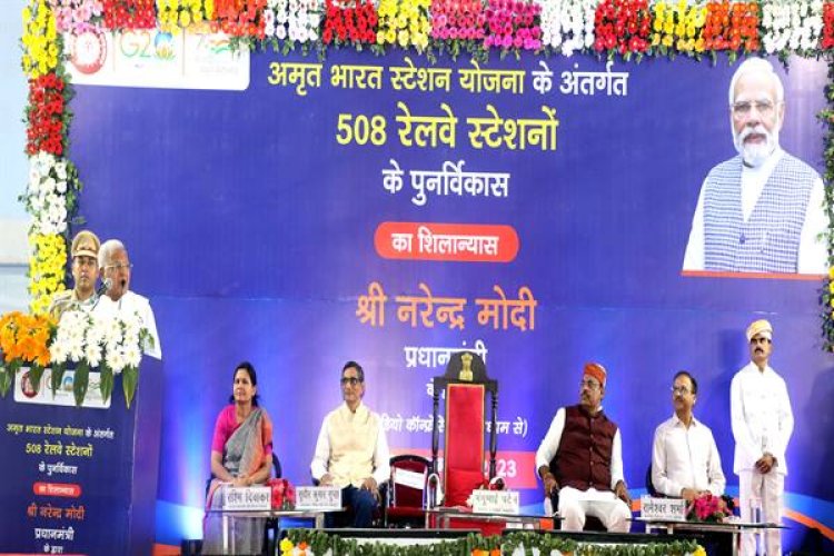 निर्माण कार्य उच्च गुणवत्ता और निश्चित समय सीमा में पूरे हों : राज्यपाल