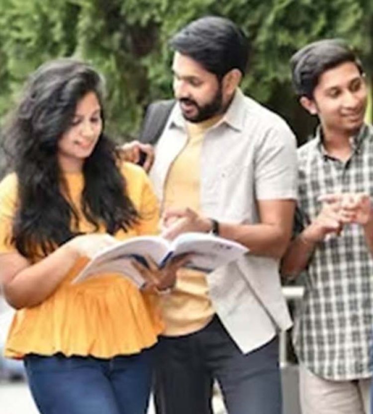 तीन से पांच वर्ष पूर्व पाठ्यक्रमों की फीस की गई थी निर्धारित, मात्र 5 प्रतिशत वृद्धि