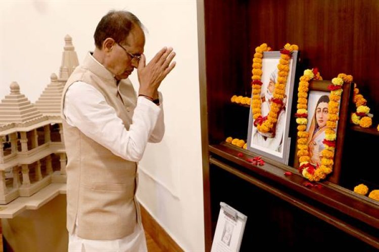 मुख्यमंत्रीने देवी अहिल्या बाई होल्कर की पुण्य-तिथि एवं वीर दुर्गादास राठौर की जयंती पर किया नमन