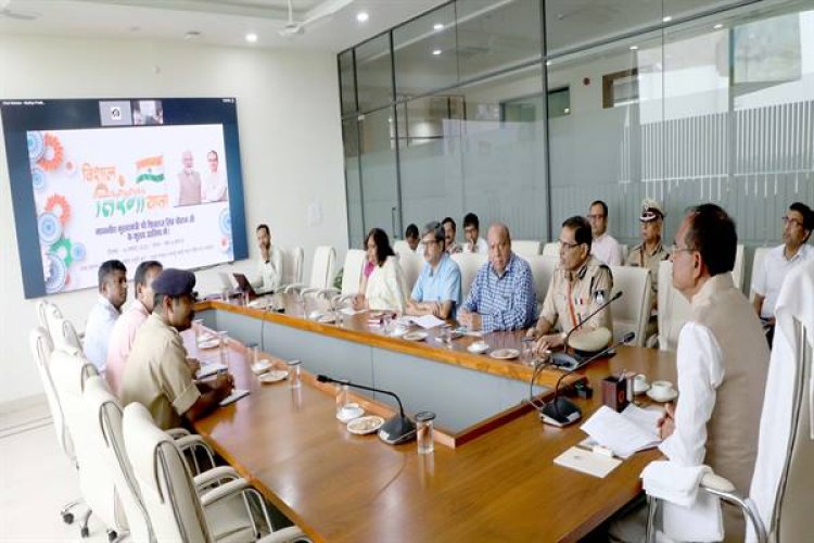 भव्य एवं विशाल तिरंगा यात्रा की बेहतर तैयारियाँ हों: मुख्यमंत्री