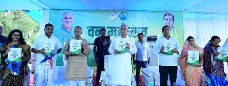 दुर्ग शहर में 300 एकड़ में बना नगरवन तालपुरी, ओपन जीप से मुख्यमंत्री ने नजारों का लिया लुत्फ