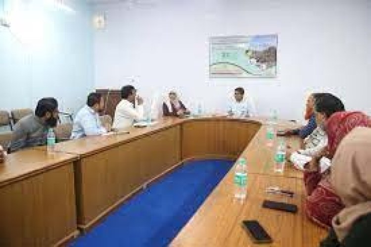 यूनानी पाठ्यक्रम का शैक्षणिक सत्र समय पर चले: कुलपति 