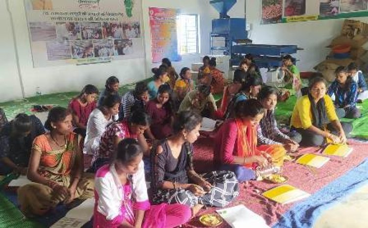 शिल्प कला के माध्यम से लोगों को रोजगार से जोड़ने का प्रयास: मंत्री गुरू रूद्रकुमार