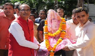 सीएम हाउस में शिवराज सिंह ने की गजानन की स्थापना