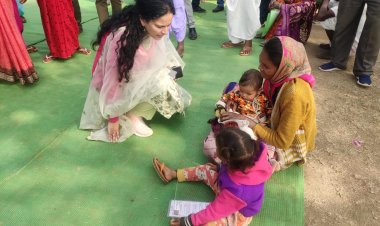 शासन की योजनाओं के माध्यम से विकास की मुख्य धारा से जुड़ें - डॉ. सलोनी सिडाना