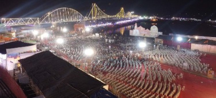 लेजर लाइट और सतरंगी रंगों से जगमगा रहा राजिम कुंभ कल्प