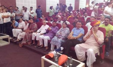 जयपुर योग महोत्सव-2024: पहली बार आयोजित हो रहा है अनूठा आयोजन, 80 वर्ष के बुजुर्गों ने भी किये योगासन