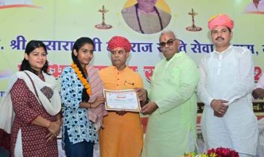 किताबी ज्ञान के साथ संस्कारों का समावेश वर्तमान की आवश्यकता: शिक्षा मंत्री