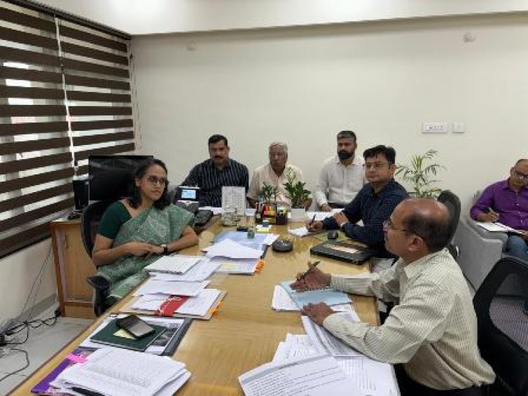 मिनरल एक्सप्लोरेशन में जुटी केन्द्र व राज्य की संस्थाएं परस्पर समन्वय व सहयोग से खनिज खोज कार्य को गति दें: खान सचिव आनन्दी 