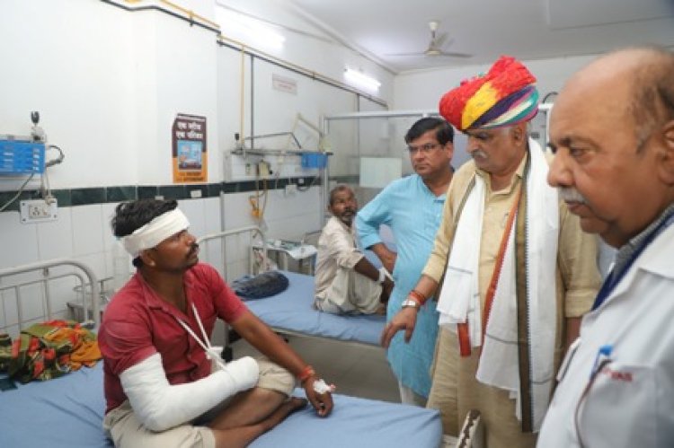 स्वायत शासन मंत्री झाबर सिंह खर्रा ने अस्पताल में सफाई व्यवस्था सुधारने के दिए निर्देश