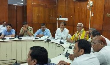 जिला प्रभारी मंत्री की अध्यक्षता में बजट घोषणा 2024-25 समयबद्ध क्रियान्विति की समीक्षा बैठक आयोजित