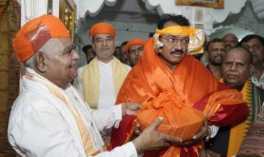 उप मुख्यमंत्री डॉ. प्रेमचंद बैरवा ने किए प्रभु श्रीनाथजी के दर्शन