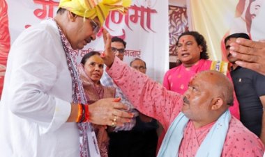 मुख्यमंत्री भजनलाल शर्मा ने बड़ा हनुमान मंदिर एवं श्रीनाथ जी मंदिर में किए दर्शन