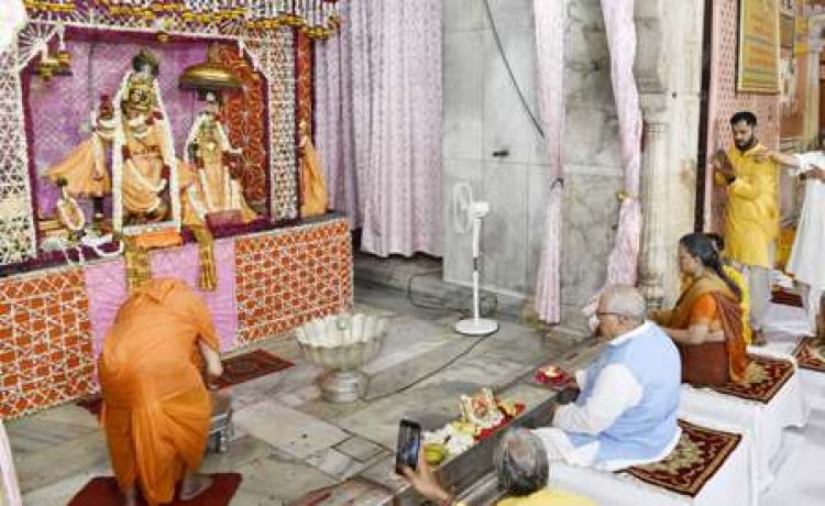 राज्यपाल कलराज मिश्र ने गोविंद देव जी मंदिर में पूजा अर्चना की