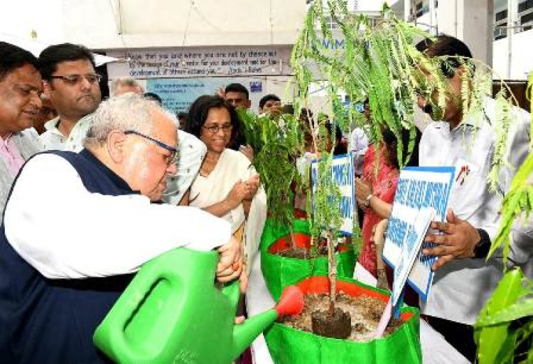 राज्यपाल मिश्र ने लखनऊ स्थित विद्यालय में वृक्षारोपण अभियान की शुरुआत की