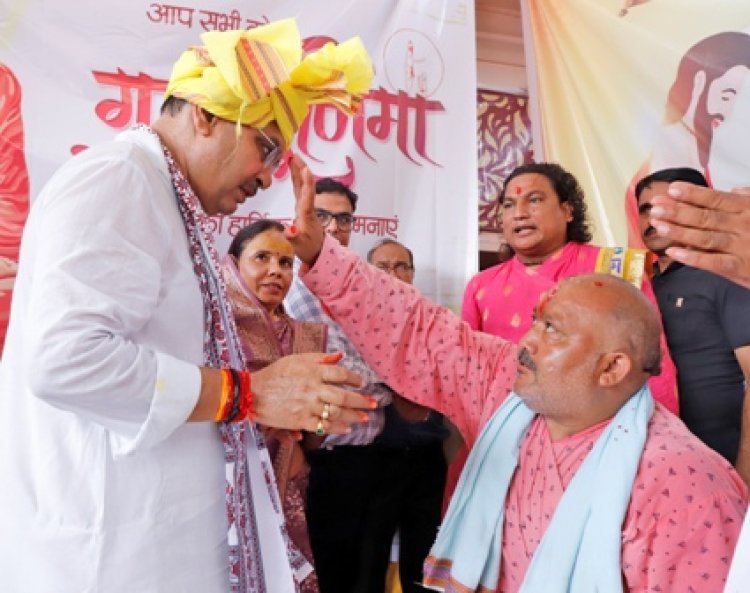 मुख्यमंत्री भजनलाल शर्मा ने बड़ा हनुमान मंदिर एवं श्रीनाथ जी मंदिर में किए दर्शन