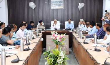 आपदा प्रबंधन मंत्री डॉ. किरोड़ी लाल मीणा ने अतिवृष्टि से प्रभावित क्षेत्रों में लोगों की मदद के लिए आवश्यक कदम उठाने के दिए निर्देश
