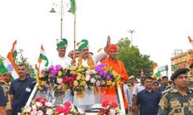 सोनार किले की प्राचीर से गूंजे देशभक्ति के तराने, मुख्यमंत्री ने ‘हर घर तिरंगा यात्रा’ को दिखाई हरी झण्डी