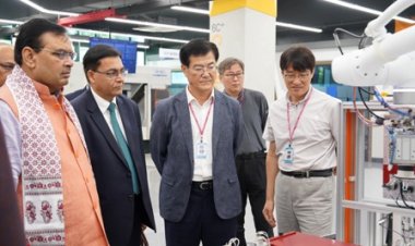 दक्षिण कोरिया यात्रा के दूसरे दिन मुख्यमंत्री  भजन लाल ने सियोल टेक्निकल हाई स्कूल का दौरा किया
