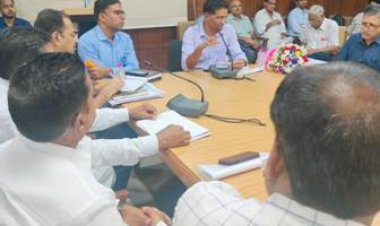माइनिंग स्टेक होल्डर्स, माइनिंग एसोसिएशन प्रतिनिधियों,माइनिंग लीजधारकों से सीधा संवाद