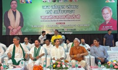 केन्द्रीय कौशल विकास एवं उद्यमशीलता राज्यमंत्री ने कौशल रथ को हरी झण्डी दिखाकर किया रवाना