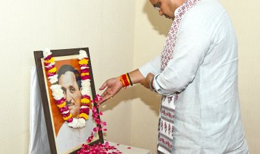 मुख्यमंत्री भजनलाल शर्मा ने ‘अंत्योदय’ के प्रणेता स्व. पंडित दीनदयाल उपाध्याय को पुष्पांजलि अर्पित की