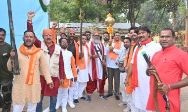 विश्व हिन्दू परिषद बजरंग दल ने किया विधि विधान से शस्त्र पूजन 