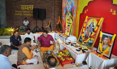 मुख्यमंत्री डॉ. यादव ने विजयादशमी पर किया शस्त्र-पूजन