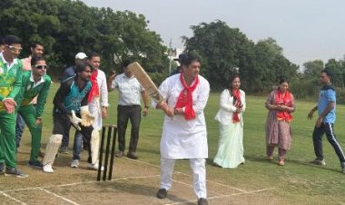सामाजिक न्याय एवं अधिकारिता मंत्री ने किया नर्सिंग ऑफिसर एवं पैरामेडिकल पंचम कोरोना वॉरियर्स स्मृति क्रिकेट प्रतियोगिता का उद्घाटन