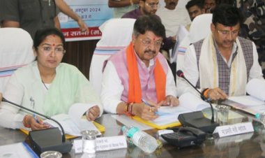 जन-प्रतिनिधि और अधिकारी टीम भावना के साथ मिलकर तैयार करें 4 वर्ष का विकास मास्टर प्लान