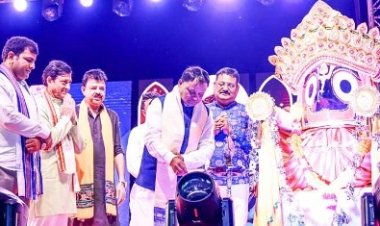 ପିପିଲି ନିକଟସ୍ଥ ଅଲାରପୁରର ହର ଦୂର୍ଗା କ୍ଲବ୍‌ ପକ୍ଷରୁ ଆୟୋଜିତ କୁମାର ଉତ୍ସବ କାର୍ଯ୍ୟକ୍ରମରେ ଯୋଗ ଦେଲେ ମୁଖ୍ୟମନ୍ତ୍ରୀ