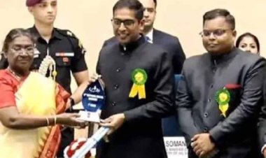 राष्ट्रपति द्रौपदी मुर्मु ने इंदौर को 5वें राष्ट्रीय जल पुरस्कार से किया सम्मानित