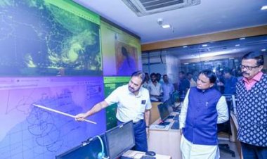 ସ୍ୱତନ୍ତ୍ର ରିଲିଫ୍ କମିଶନରଙ୍କ କାର୍ଯ୍ୟାଳୟରେ ମୁଖ୍ୟମନ୍ତ୍ରୀଙ୍କ ସମୀକ୍ଷା