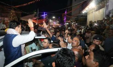 CM भजनलाल ने दीपावली के उपलक्ष्य पर आमजन से की मुलाकात आमजन ने उत्साह के साथ किया मुख्यमंत्री का स्वागत