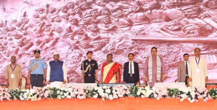 राष्ट्रपति ने मानगढ़ धाम में 'आदि गौरव सम्मान' समारोह को सम्बोधित किया