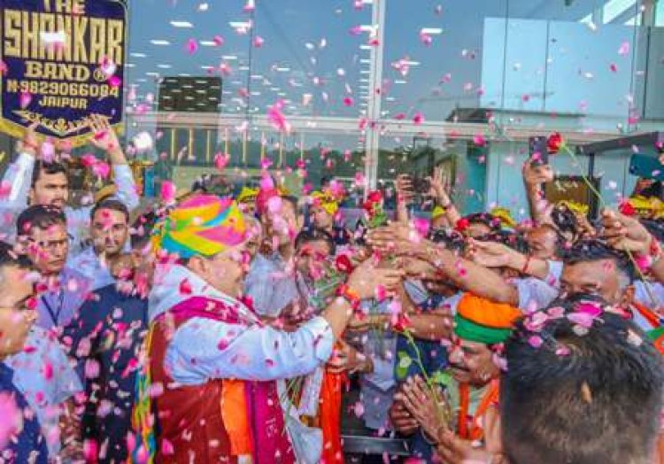 मुख्यमंत्री भजनलाल शर्मा का विदेश यात्रा से लौटने पर जयपुर एयरपोर्ट पर हुआ भव्य स्वागत 